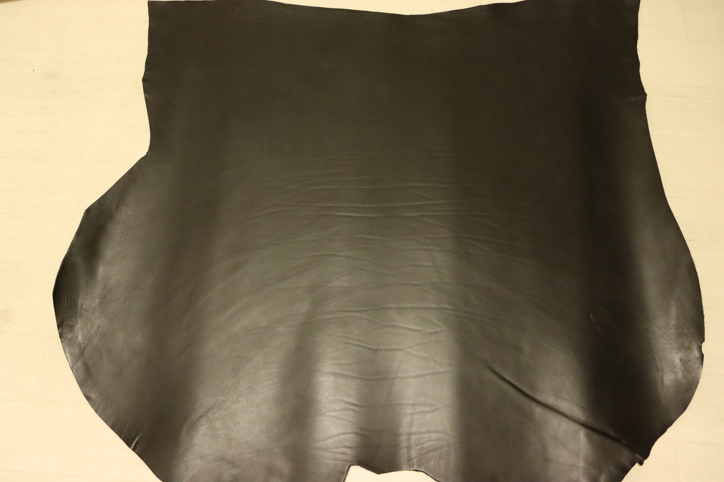 ds75円!”新入荷!上質!極厚 ブラック ショルダー オイルヌメ革 130ds
