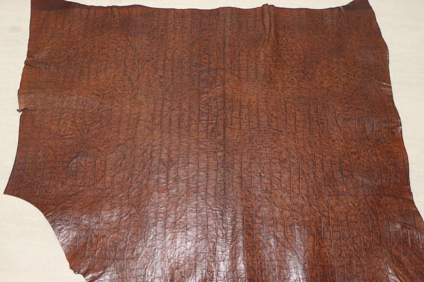 ds70円!イタリアンレザー ショルダー レッドブラウン クロコ型押し ヌメ革 108ds