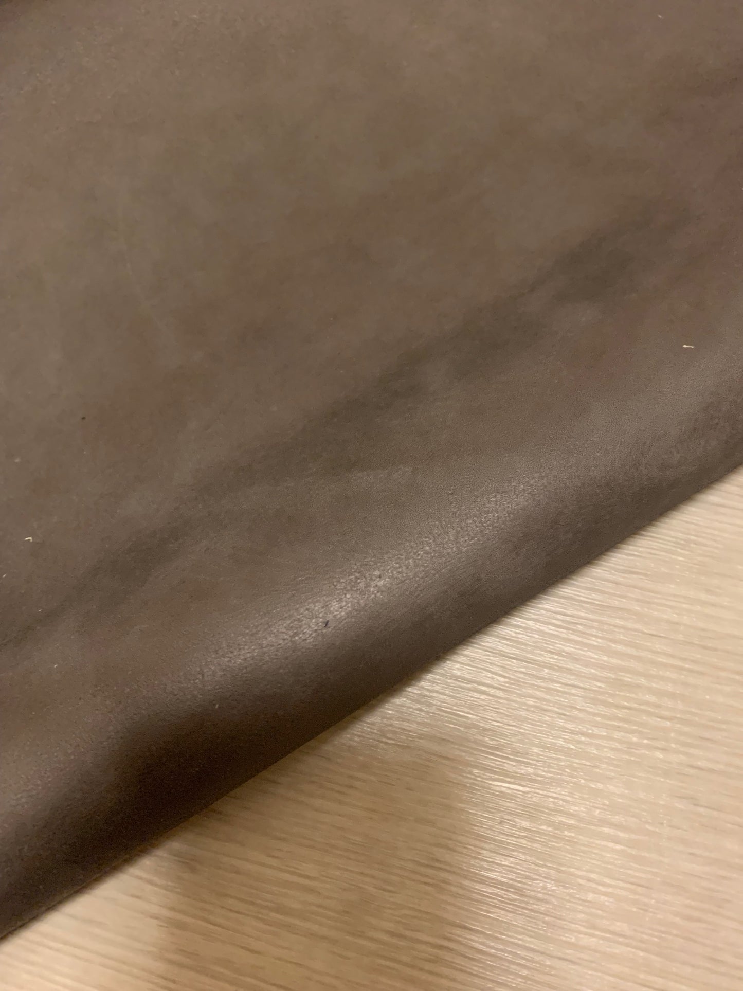 ds30円!新入荷!イタリアンレザー もちもち アッシュグレー アンチック加工 270ds