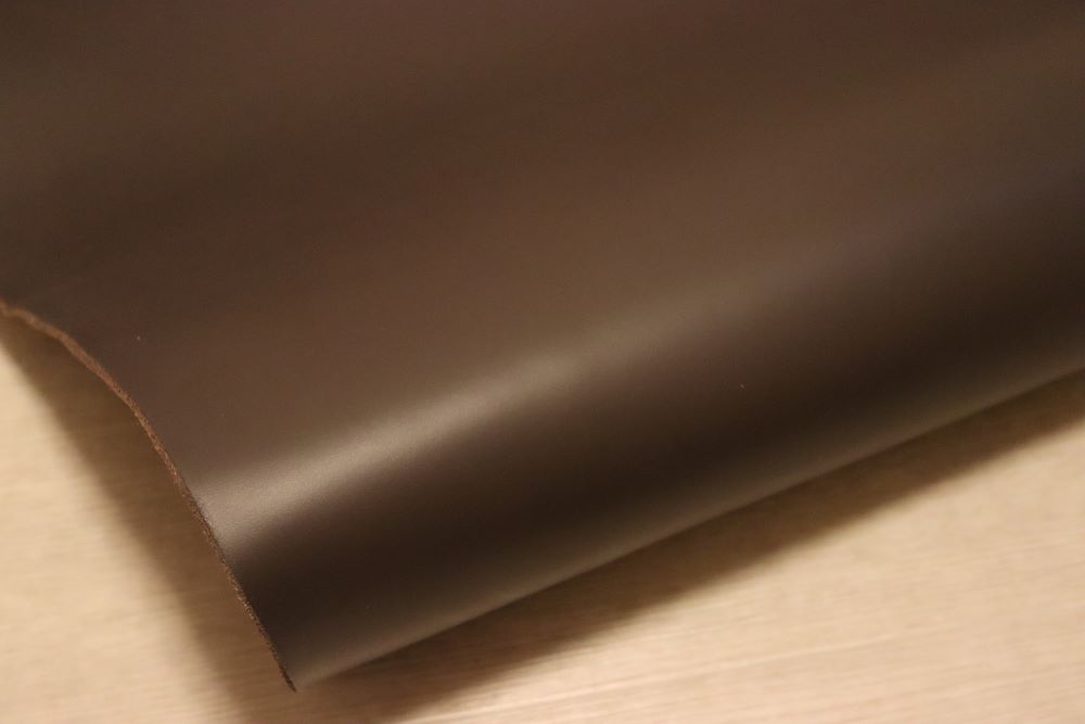 ds68円!上質!イタリアンレザー 顔料仕上げ ショルダー ダークブラウン系 ヌメ革 165ds