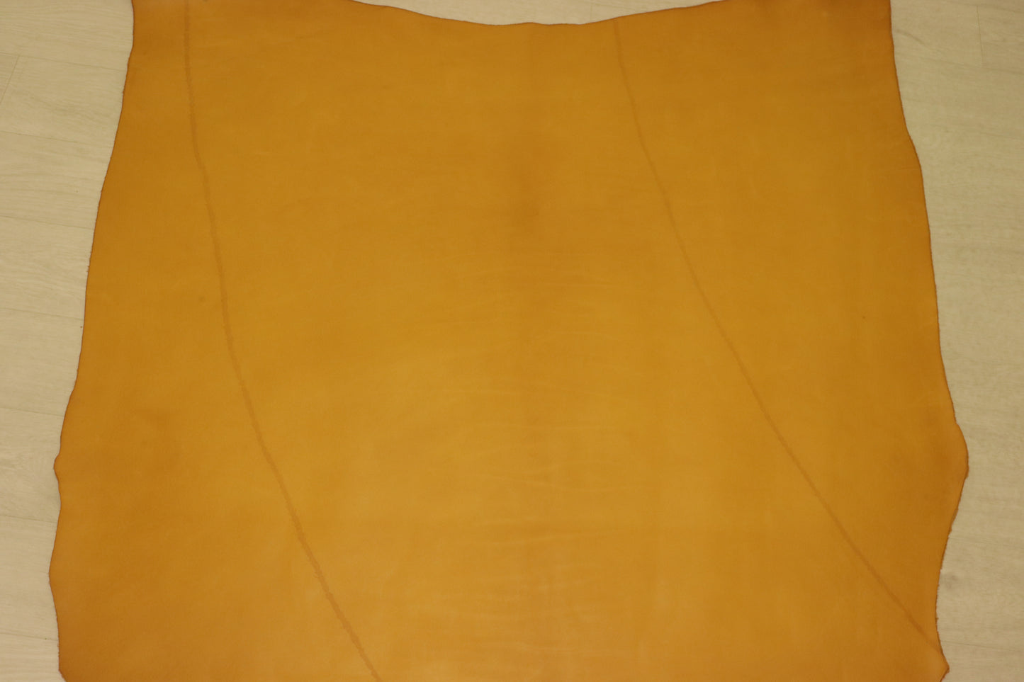 ds70円!新入荷!ITAPEL 上質 オイルヌメ イエローキャメル 157ds