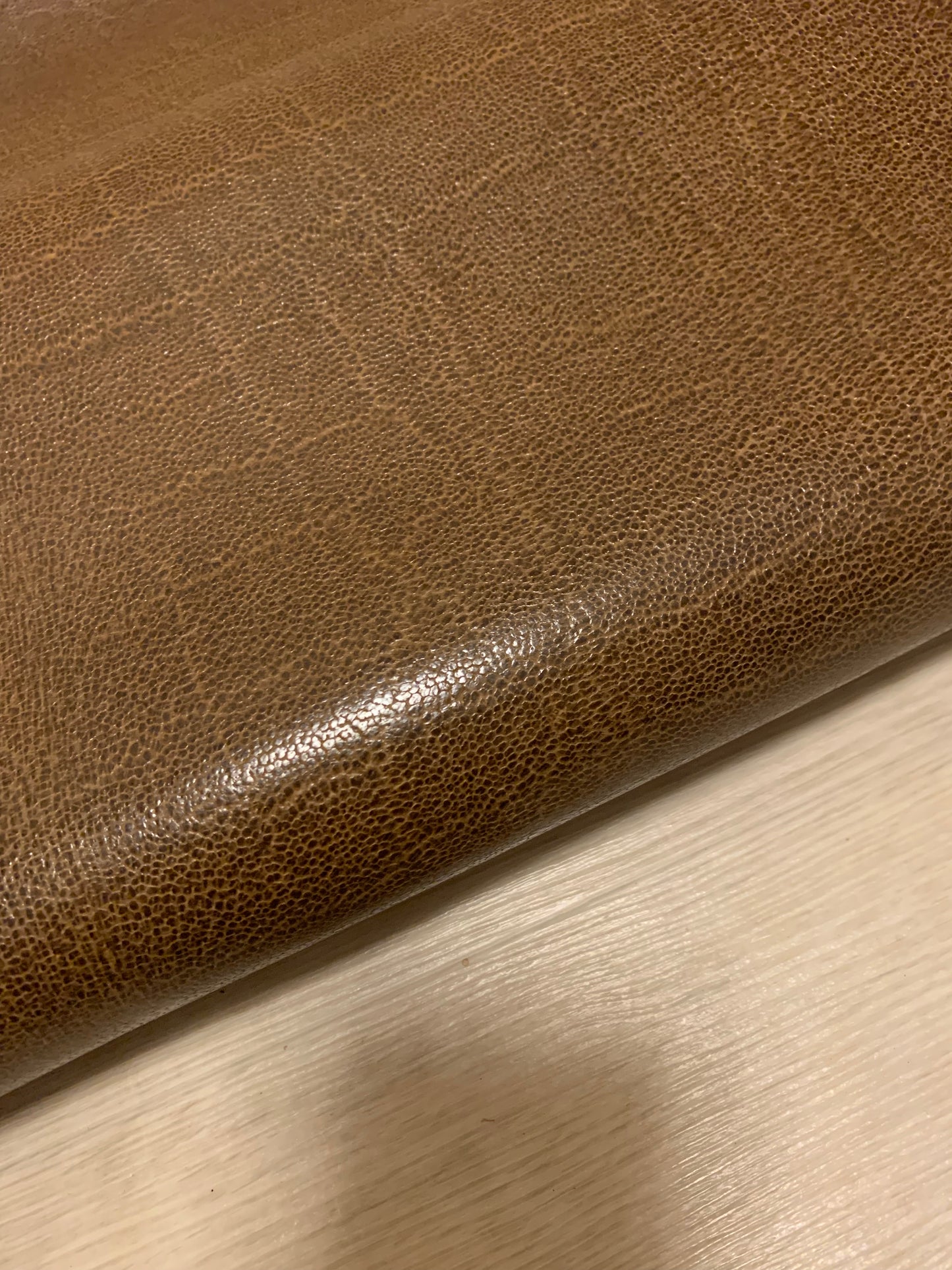 ds28円!SALE!アメ豚 エレファント型押し ヌメ革 ブラウン 134ds