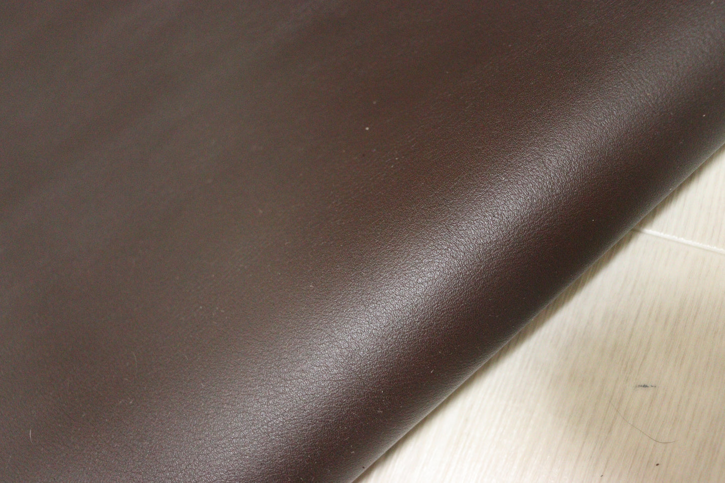 ds50円!イタリアンレザー スムース加工 ヌメ革 ダークブラウン 150ds