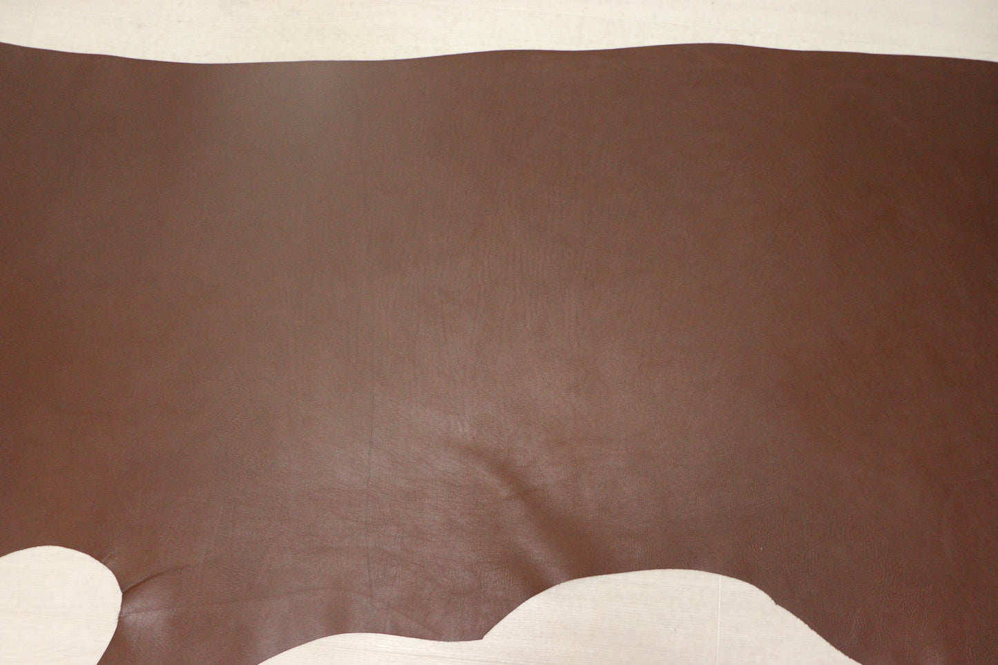 ds50円!イタリアンレザー スムース加工 ヌメ革 アンバーブラウン 150ds