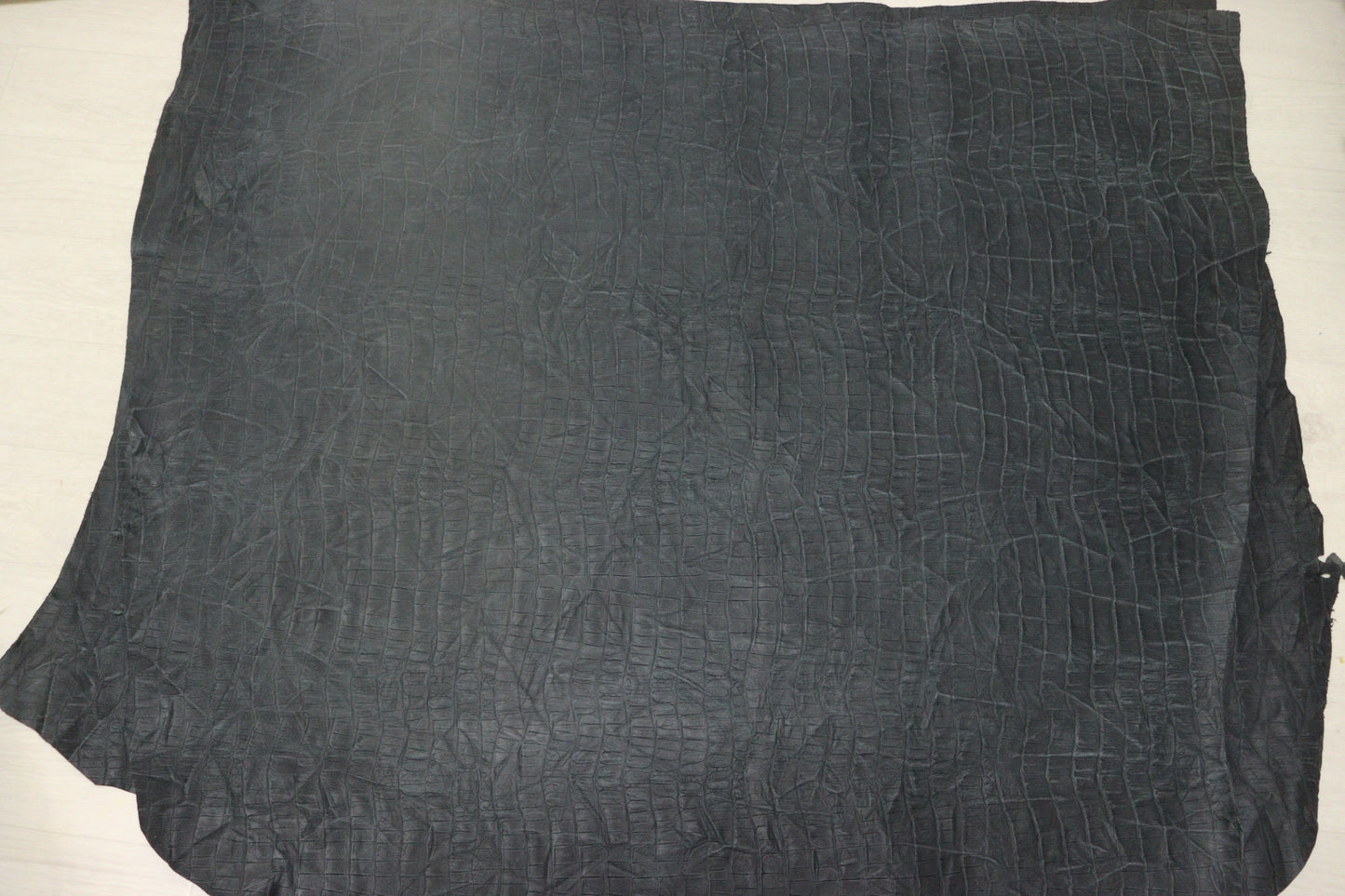 ds70円!イタリアンレザー ネイビー クロコ型押し ショルダー ヌメ革 140ds