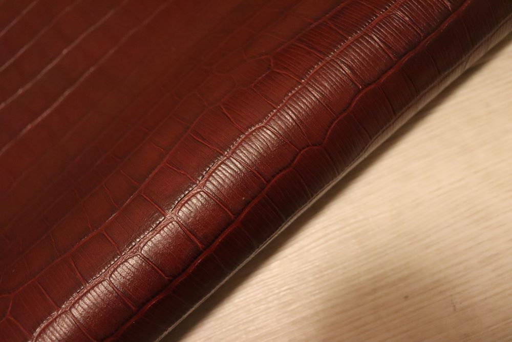 ds72円!イタリアンレザー ショルダー クロコ型押し バーガンディ ヌメ革 124ds