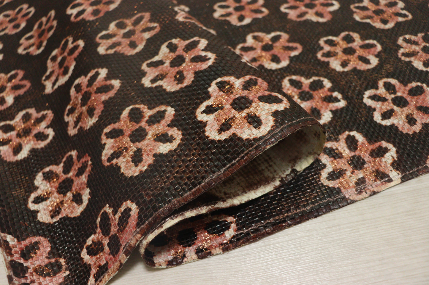 ds50円!新入荷!イタリアンレザー スペインメッシュ フィオーレ 花柄 60ds