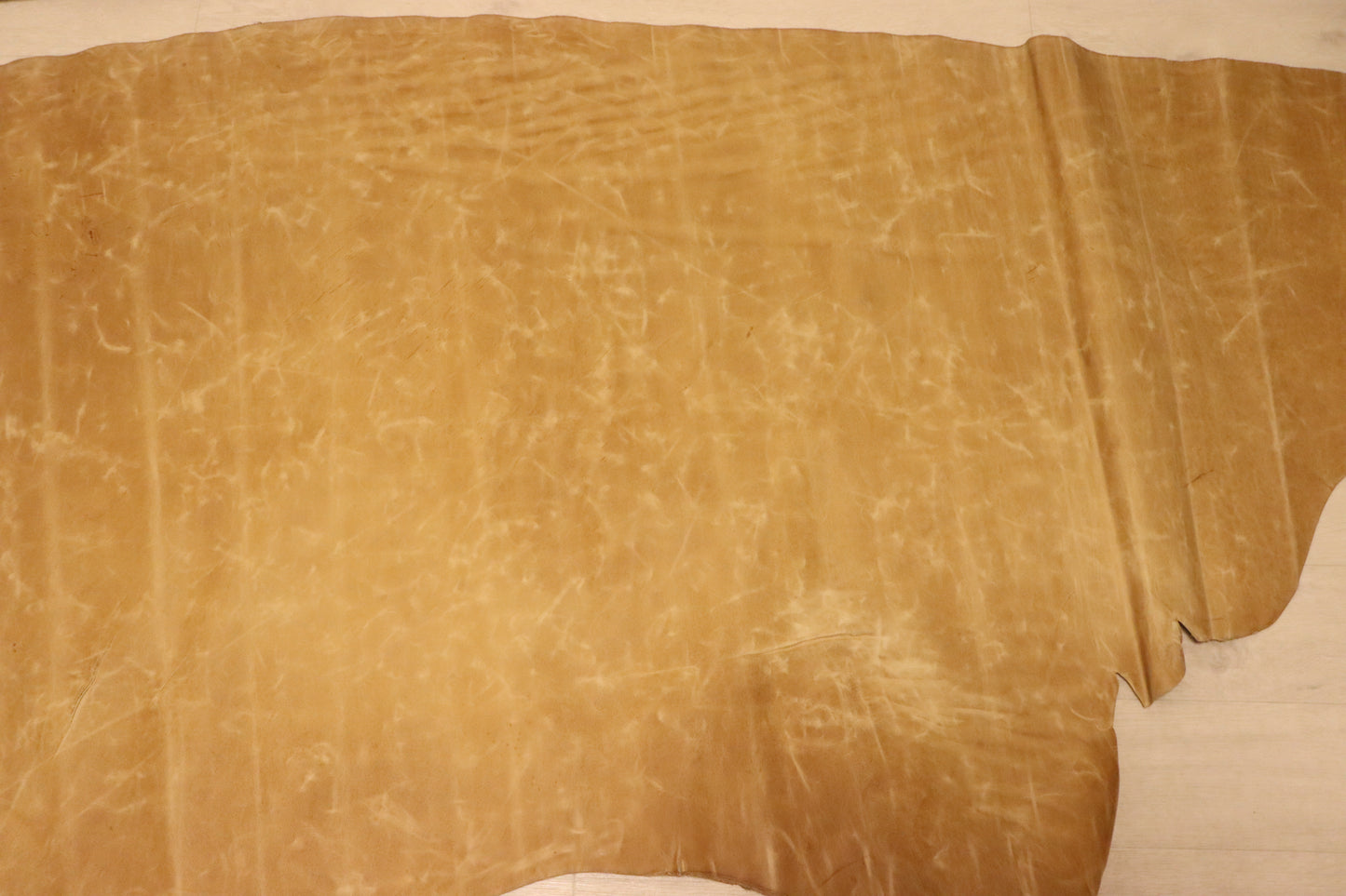 ds28円!新入荷!やや訳あり イタリアンレザー プルアップ ヌメ革 イエローブラウン 160ds