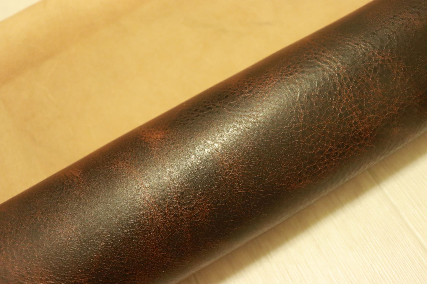 ds78円!新入荷!上質!CONCERIA 800社 ムラ染加工 ショルダー ヌメ革 145ds