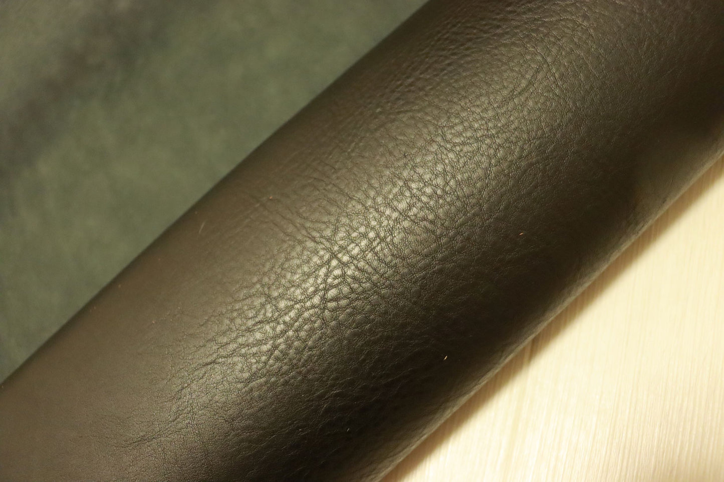 ds75円!新入荷!上質!ショルダー オイルヌメ ブラック 125ds