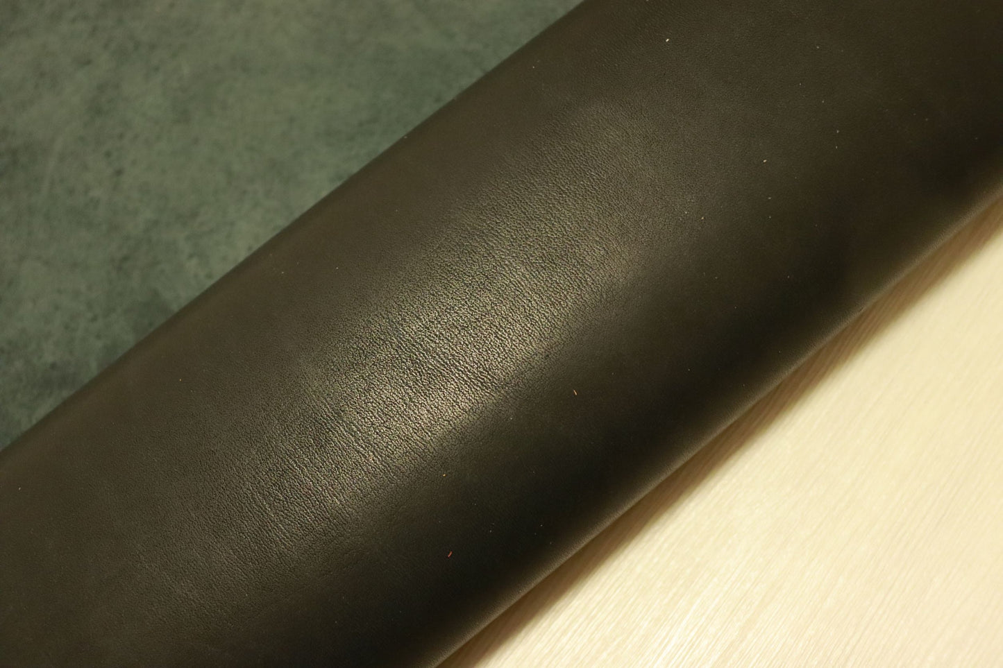 ds75円!新入荷!CONCERIA 800社 ブラック オイルヌメ ショルダー 130ds
