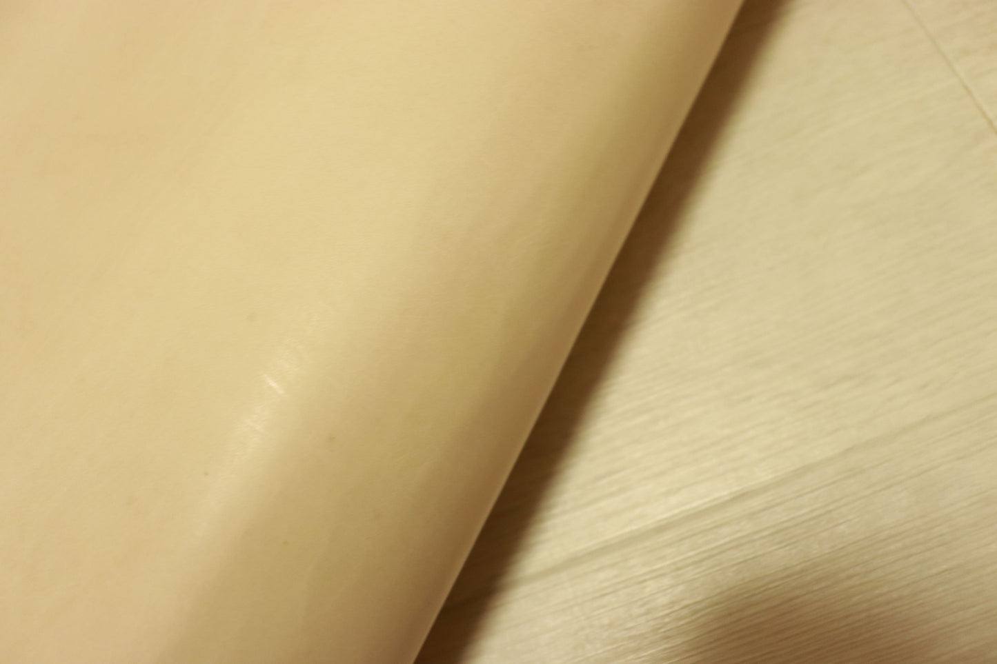 ds28円!訳あり・・インドカーフ 生成り ヌメ革 90ds