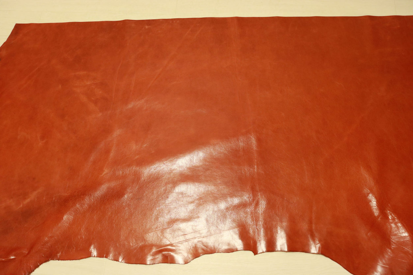 ds38円!新入荷!イタリアンレザー レッドブラウン スムース加工 オイルワックス 245ds