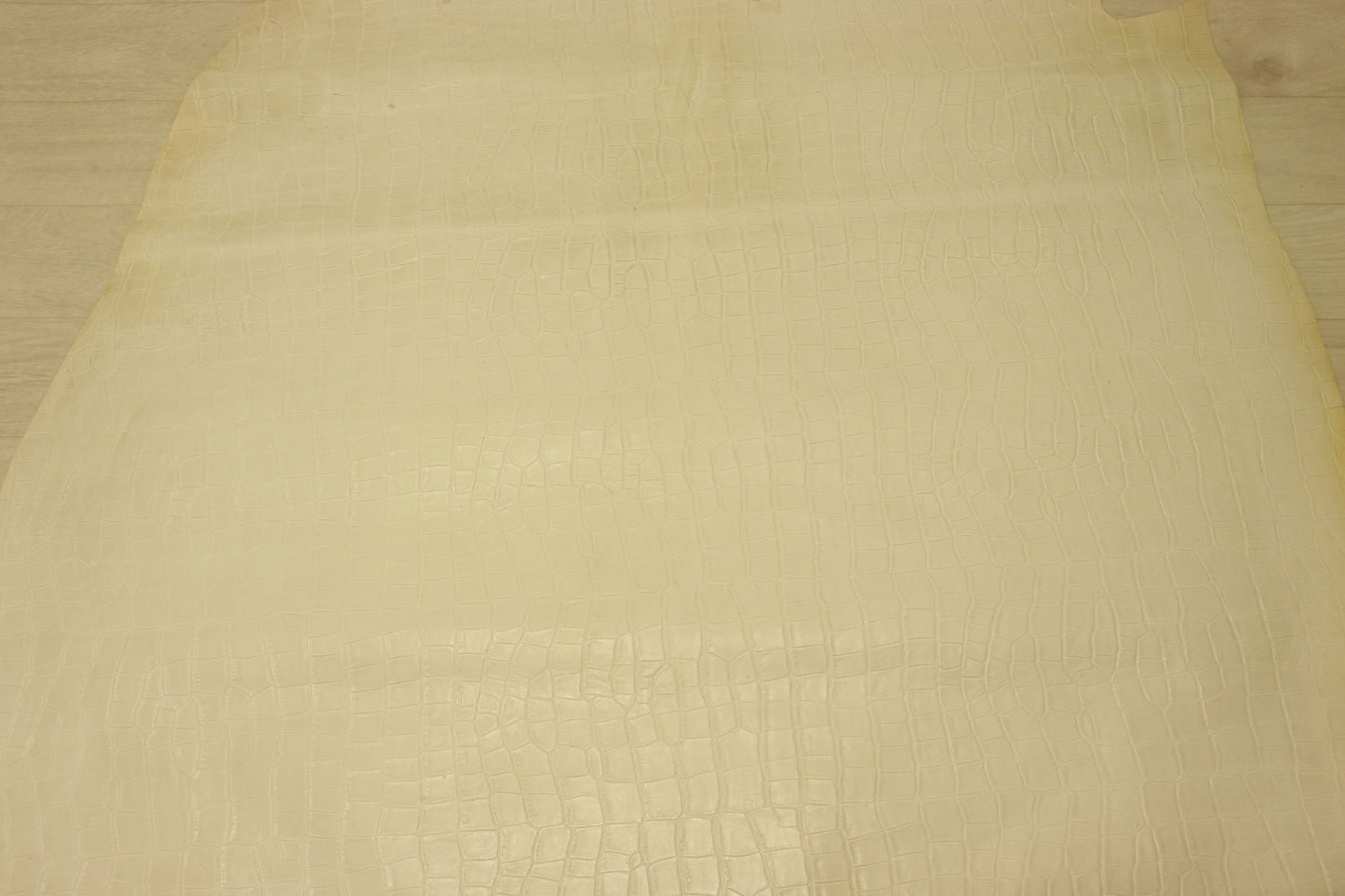 ds35円!SALE!白ヌメ カッティング クロコ型押し 158ds