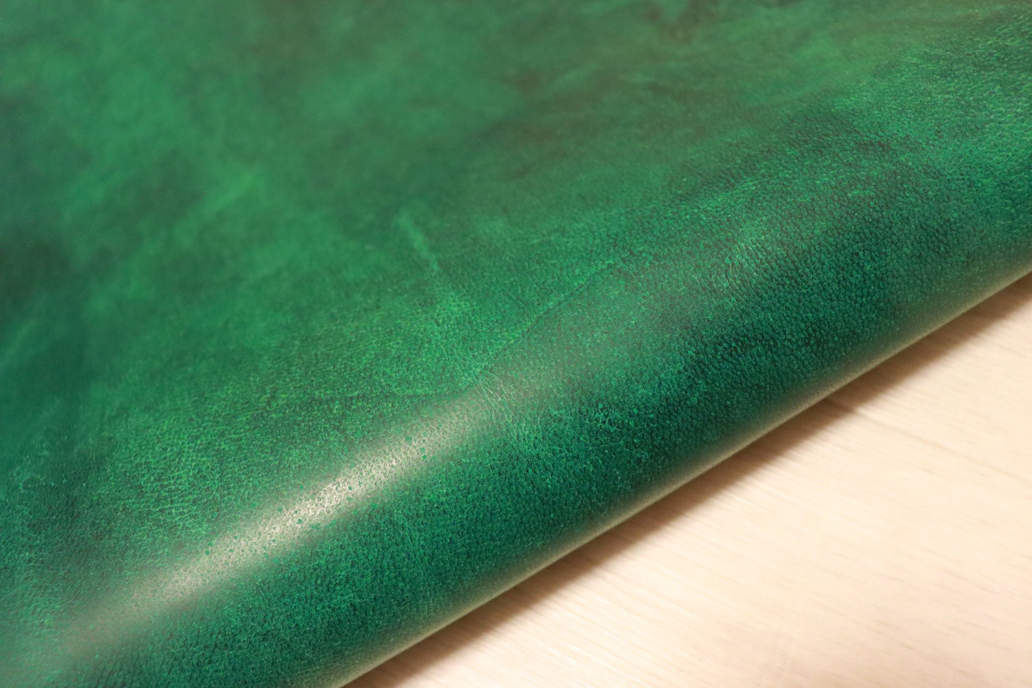 ds40円!新入荷!エジプトレザー エキゾチック ラクダ革 プルアップ ヌメ革 グリーン 163ds