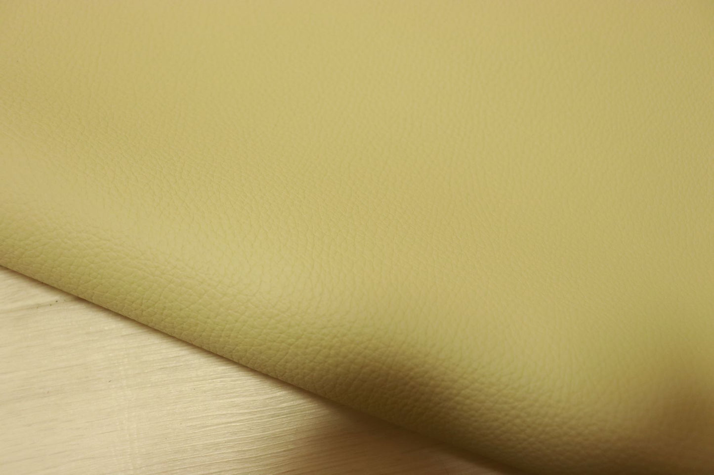 ds30円!SALE!顔料仕上げ ベージュ エンボス加工 210ds