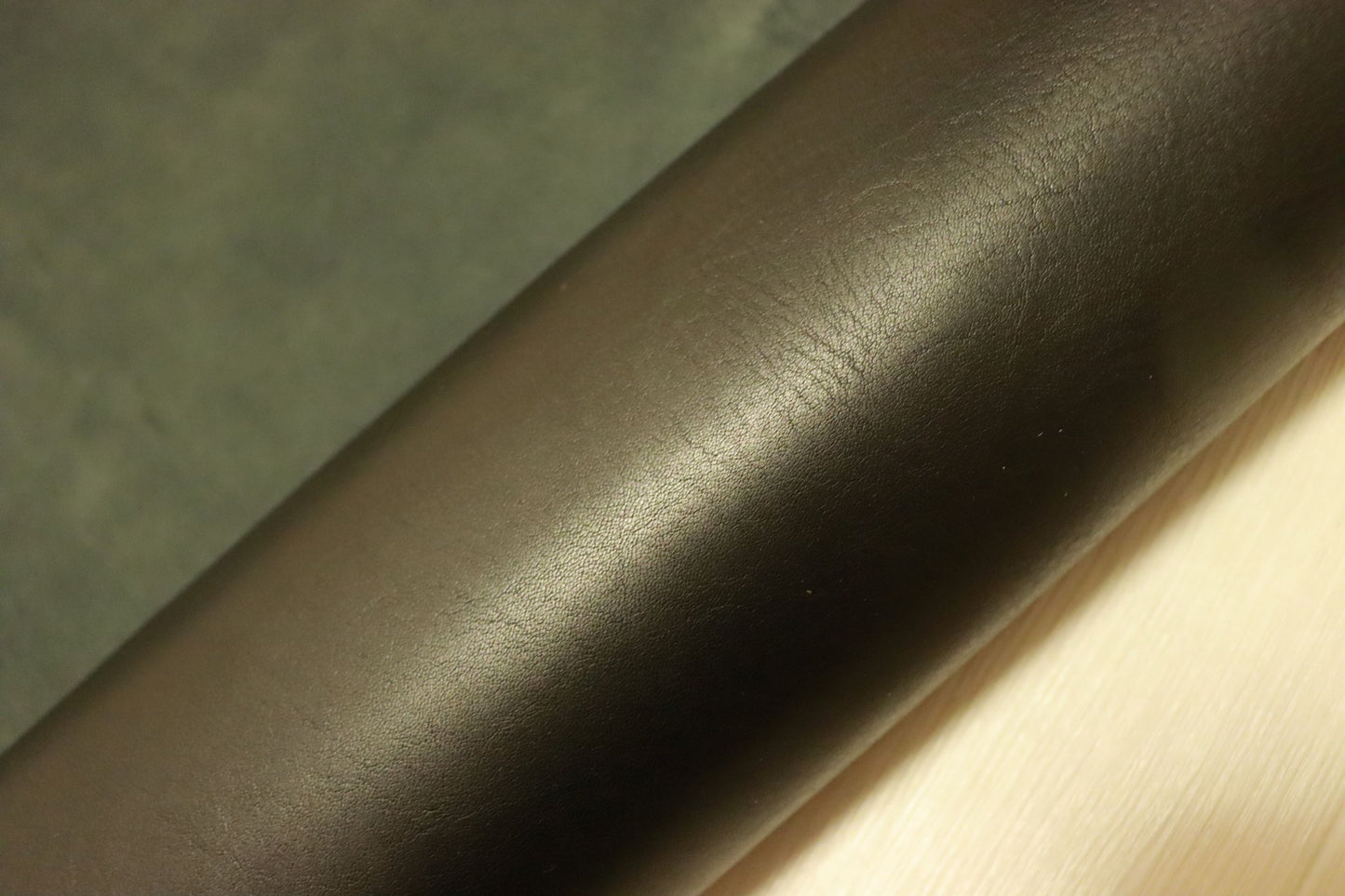 ds75円!新入荷!上質!オイルヌメ ブラック ショルダー 97ds
