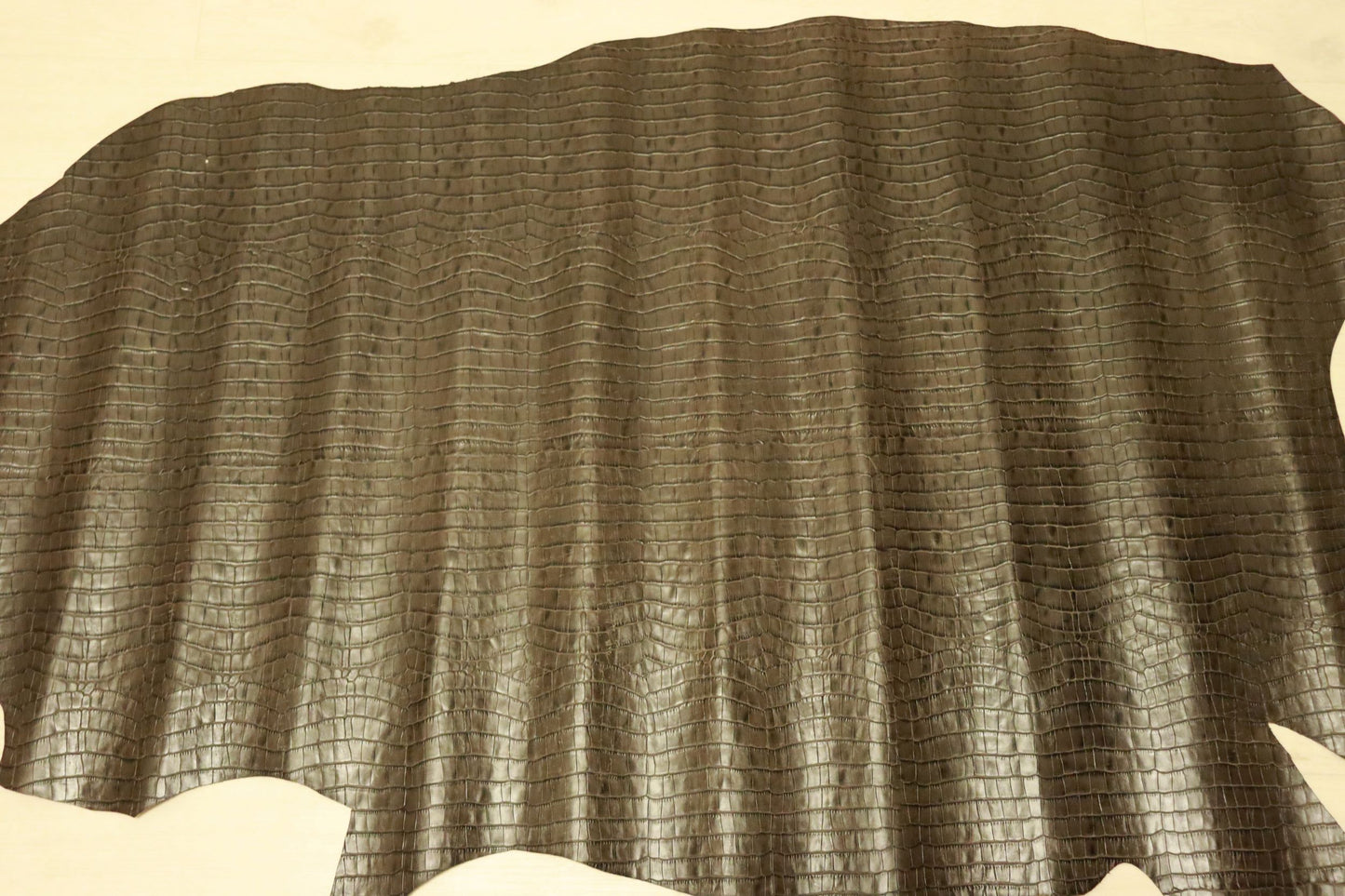 ds35円!新入荷!顔料仕上げ クロコ型押し ヌメ革 115ds