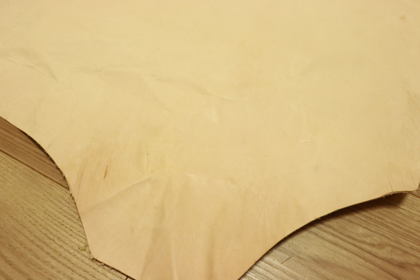 ds30円!訳あり・・インドカーフ ナチュラル ヌメ革 102ds