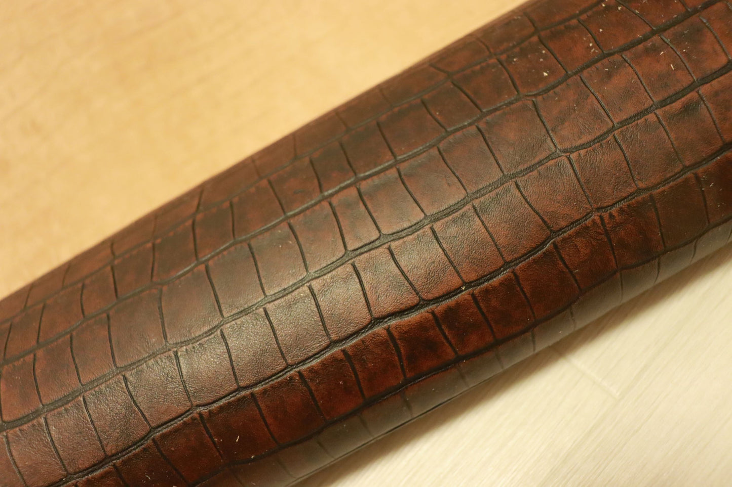 ds75円!新入荷!上質!クロコ型押し ヴィンテージブラウン ショルダー ヌメ革 122ds