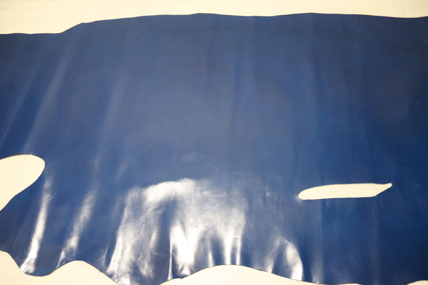 ds52円!新入荷!アニリン仕上げ ヌメ革 サファイア 225ds