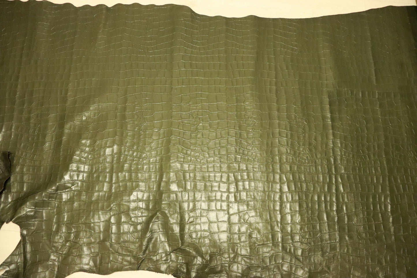 ds30円!新入荷!クロコ型押し ダークグリーン 365ds