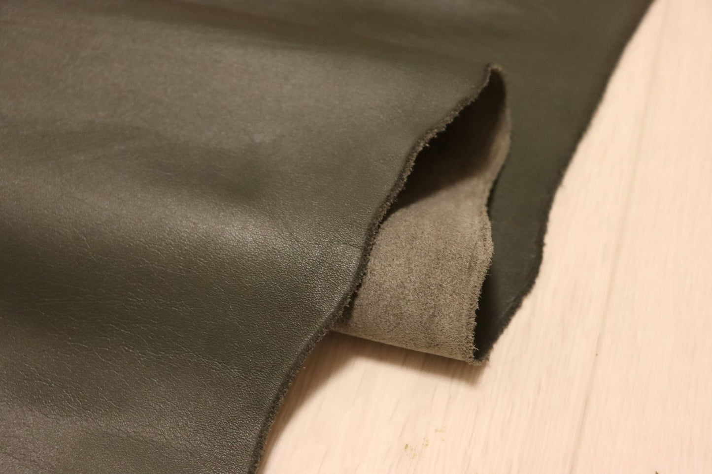 ds28円!在庫処分 ソフトスムース加工 グリーングレー ハギレ 140ds