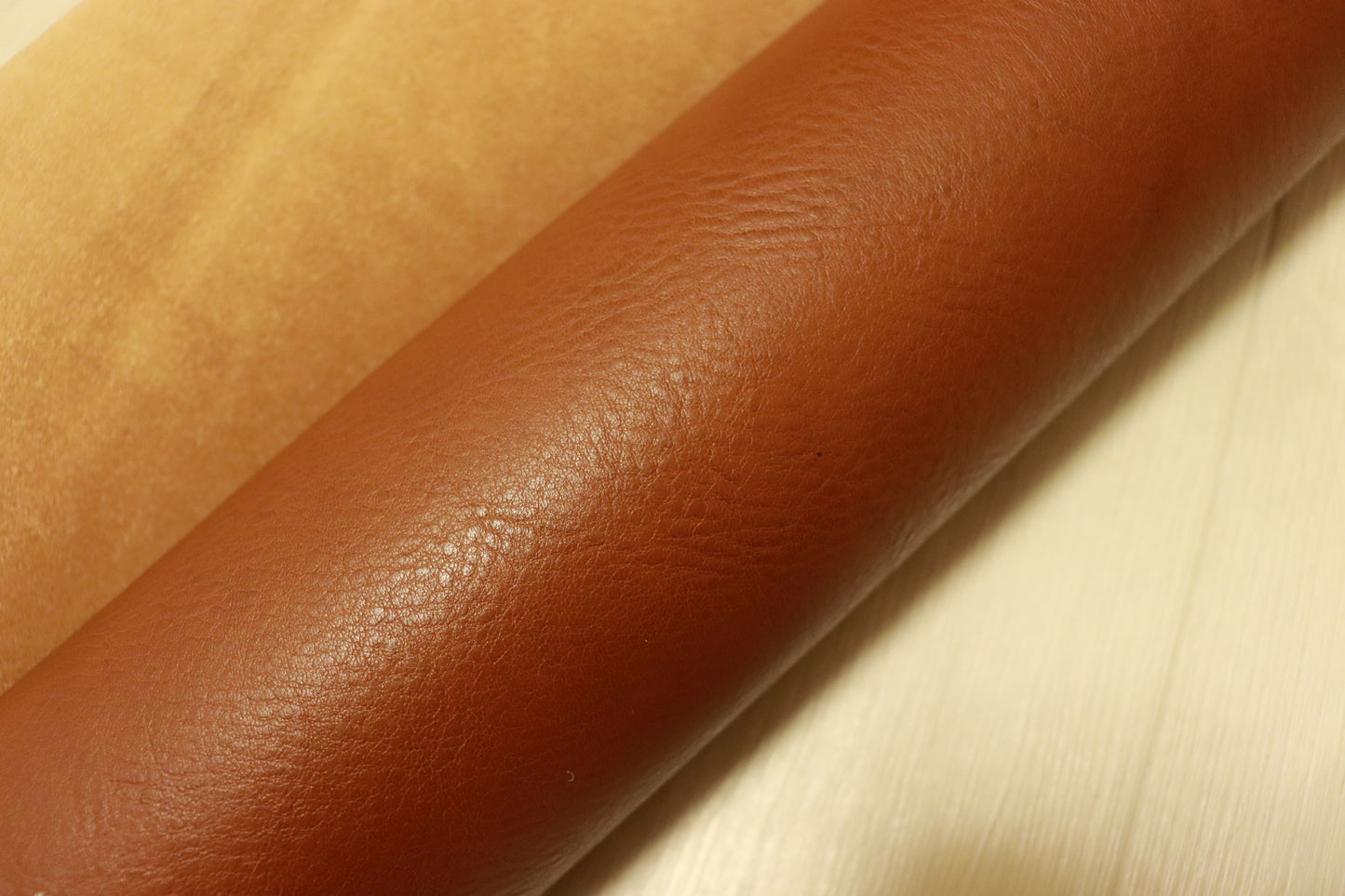ds72円!新入荷!上質!オイルヌメ マロンブラウン 弱シュリンク加工 ヌメ革 100ds