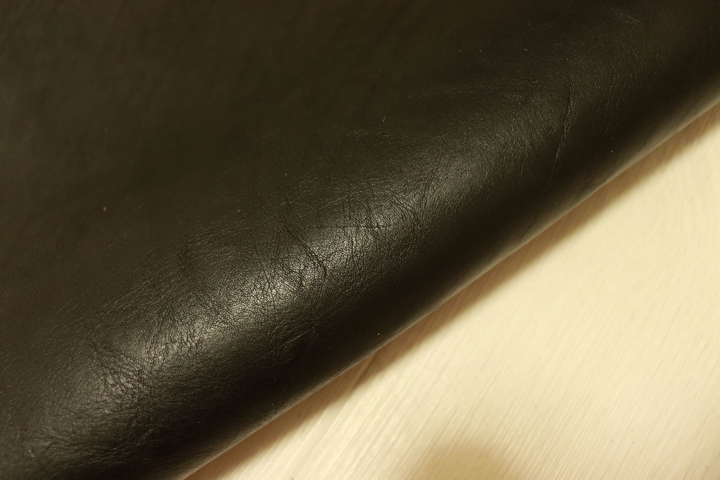 ds75円!新入荷!上質!オイルヌメ ブラック ショルダー 134ds