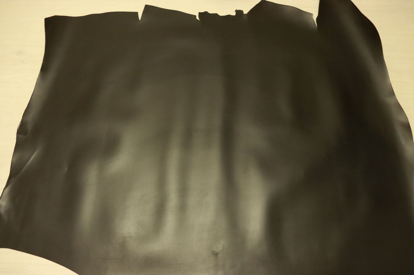 ds75円!新入荷!上質!セミアニリン Wショルダー ブラック ヌメ革 196ds