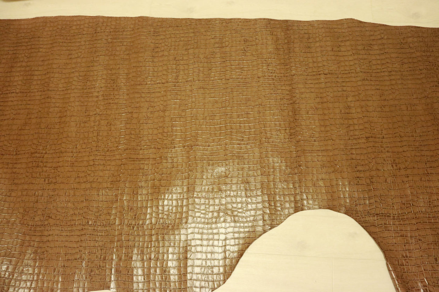 ds30円!新入荷!顔料仕上げ クロコ型押し シナモン 240ds