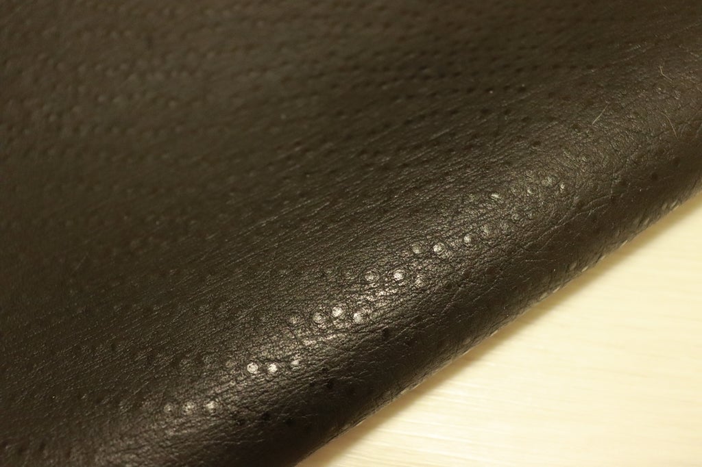 ds21円!SALE!エミュー型押し ブラック 豚革 124ds