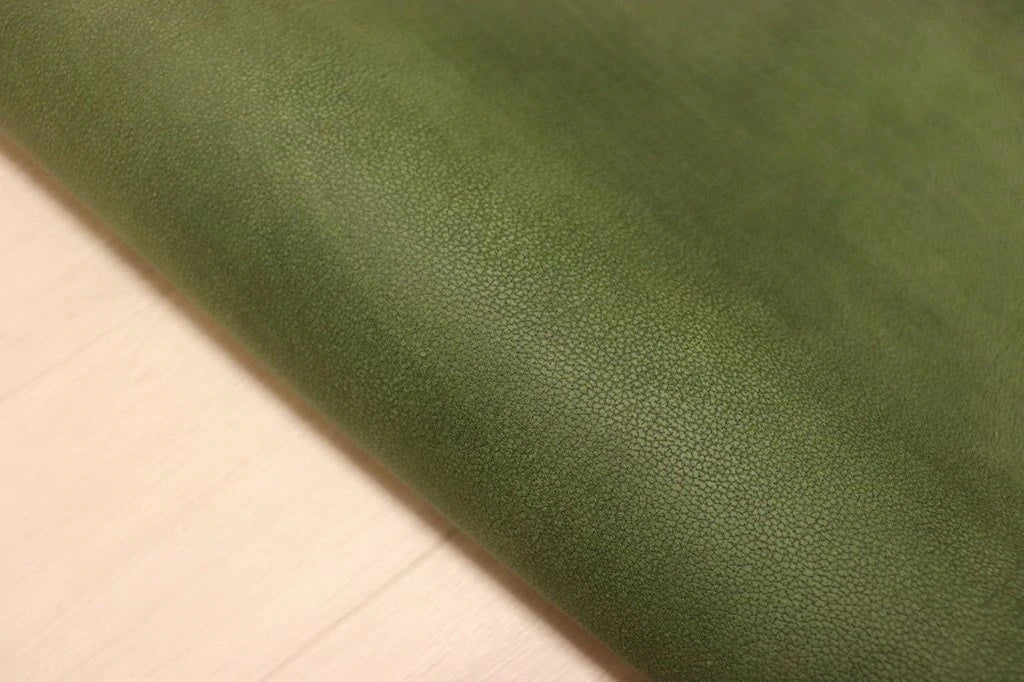 ds42円!やや訳あり・・Crazy Horseオイルプルアップ ヌメ革 ダークグリーン 142ds