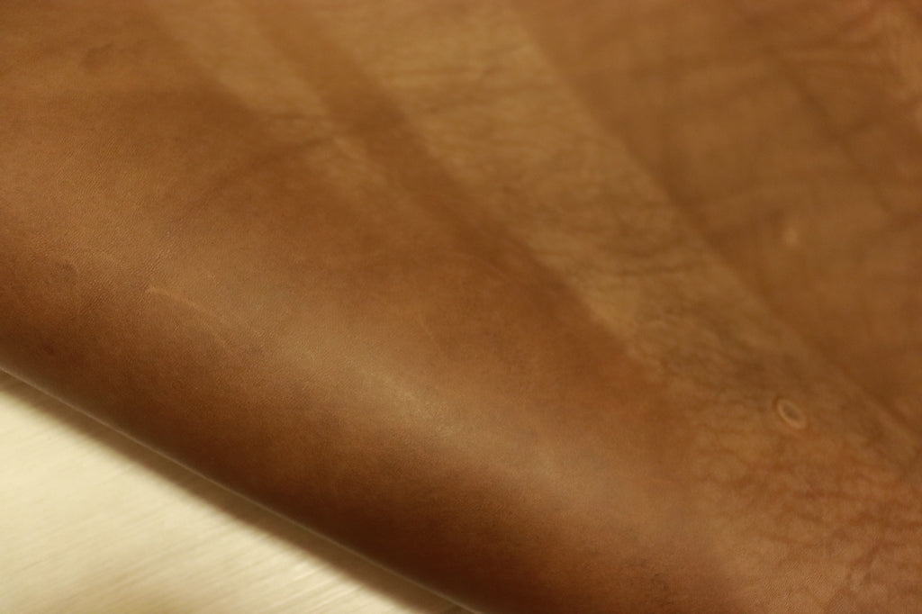 ヌメ革　タンニン鞣し　牛革　約144ds　ナチュラル　着色可能　ハンドメイド材料