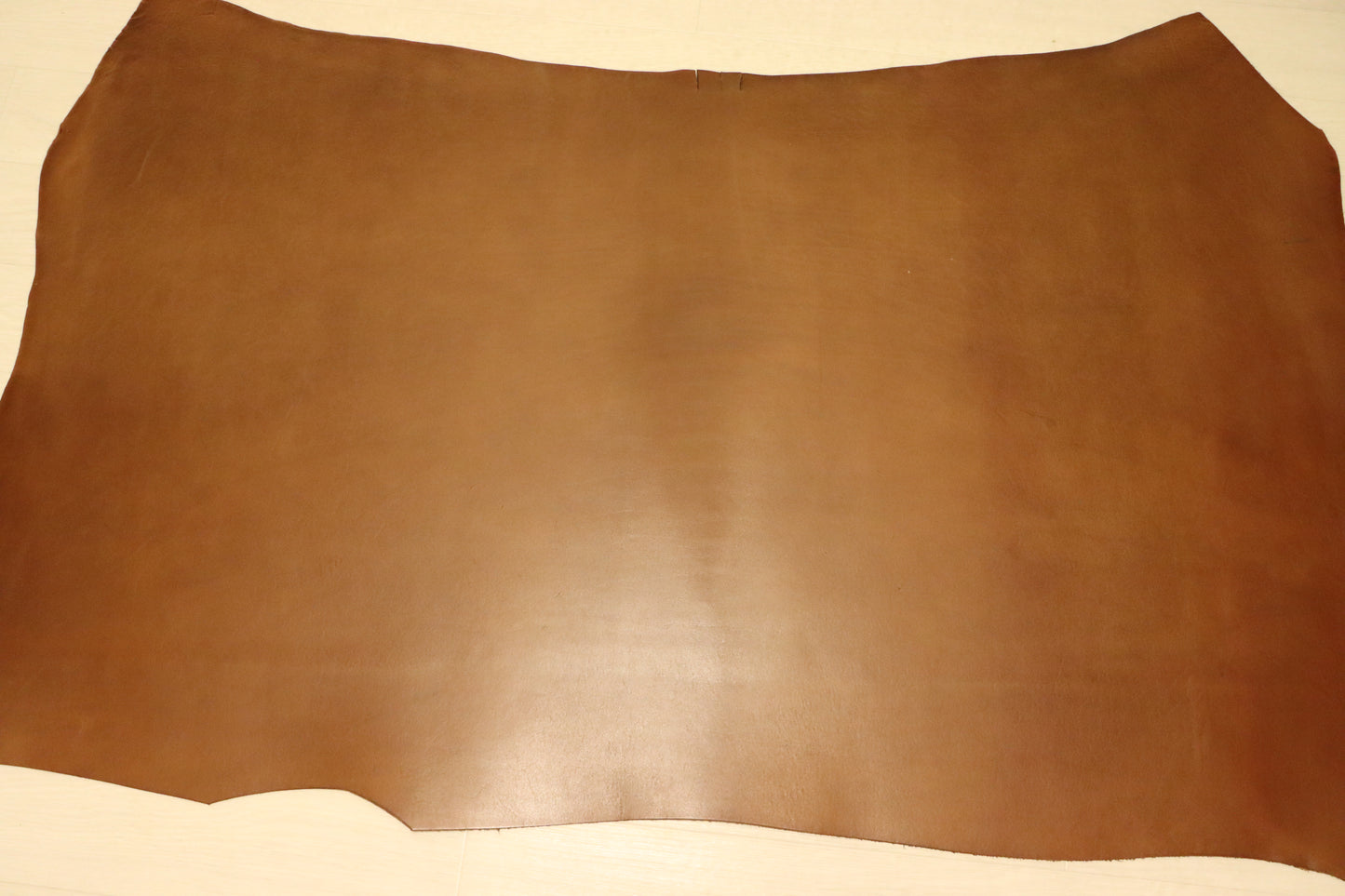 ds75円！イタリアンレザー 厚手オイルヌメ ショルダー TAN 染料仕上げ 137ds