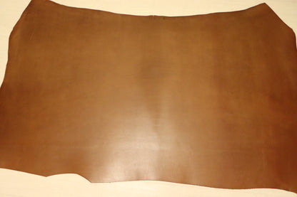 ds75円！イタリアンレザー 厚手オイルヌメ ショルダー TAN 染料仕上げ 137ds