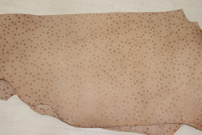 ds35円！新入荷！スター型押し　生成り　ヌメ革　65ds