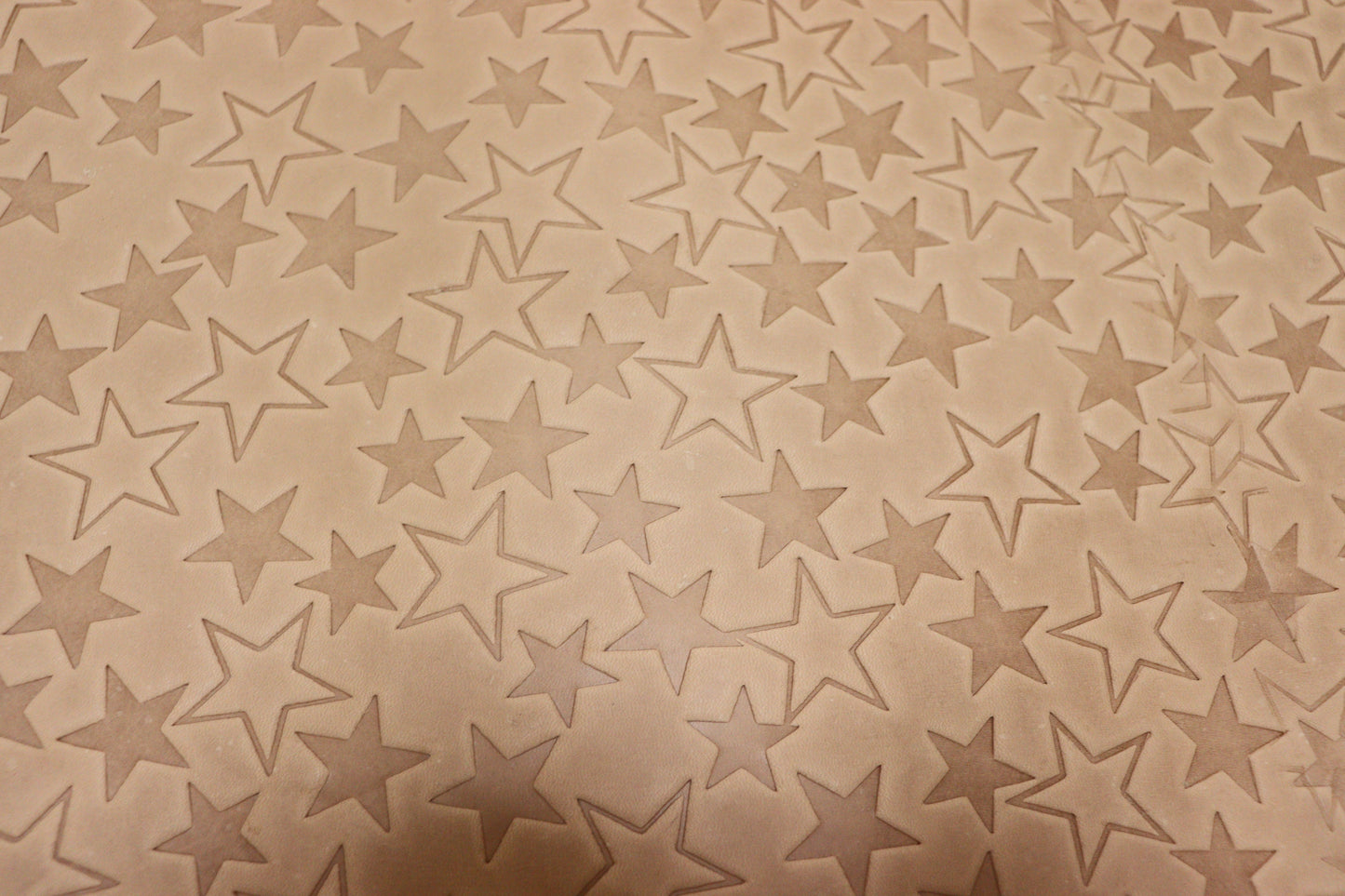 ds35円！新入荷！スター型押し　生成り　ヌメ革　65ds