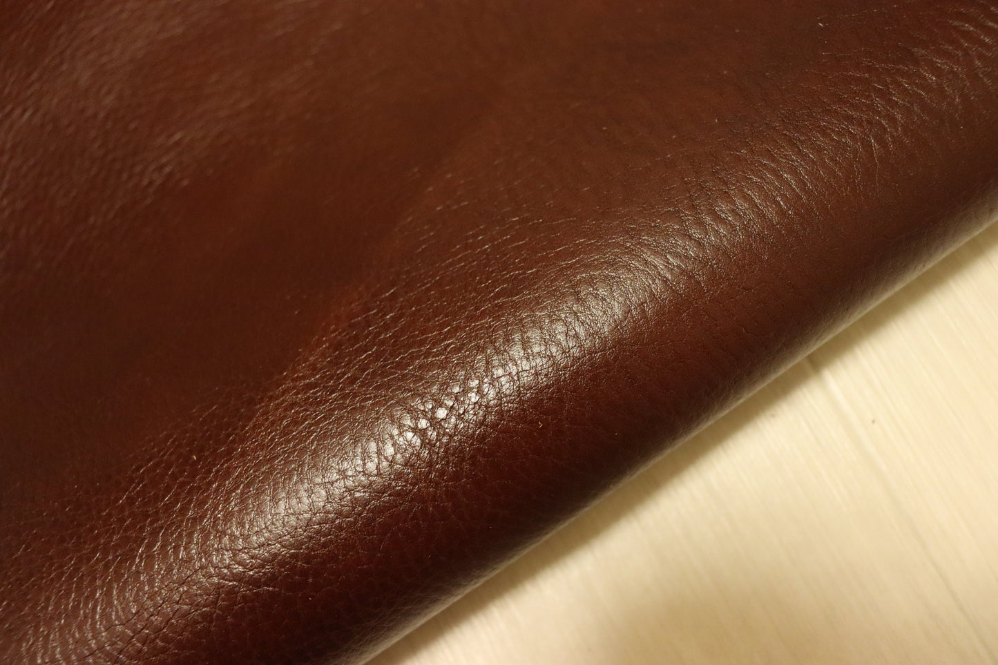 ds75円！新入荷！イタリアンレザー　マロンブラウン　シュリンク加工　ショルダー　オイルヌメ　112ds