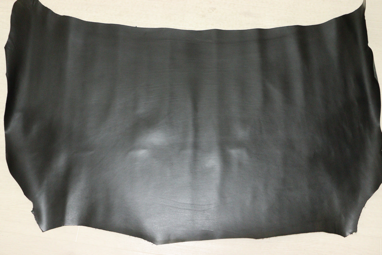 ds70円！イタリアンレザー　トスカーナ　オイルヌメ　ブラック　96ds