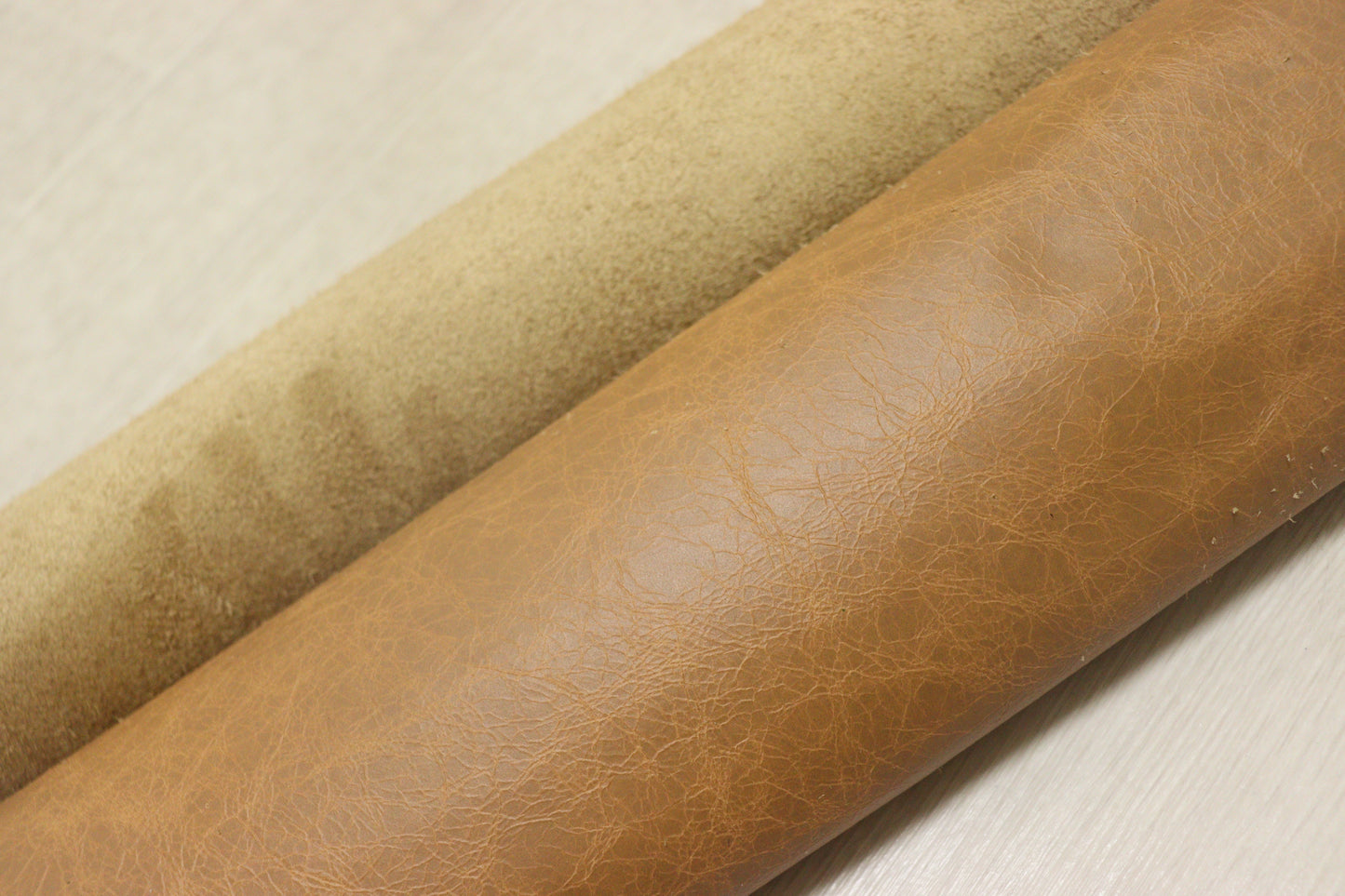 ds28円！新入荷！イタリアンレザー　イエローブラウン　カゼイン仕上げ　249ds