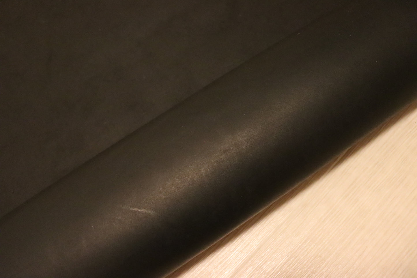 ds75円！イタリアンレザー　ショルダー　オイルヌメ　ブラック　177ds