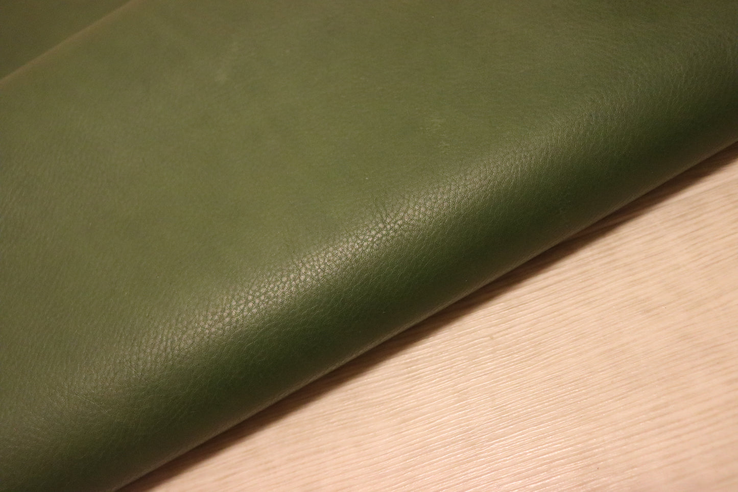 ds72円！CONCERIA 800社　ショルダー　ダークグリーン　シュリンク加工　ヌメ革　135ds