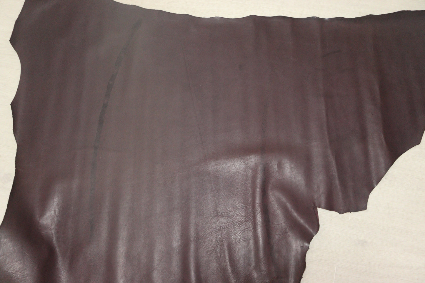 ds28円！新入荷！オイルレザー　ポニー　ボルドー　140ds