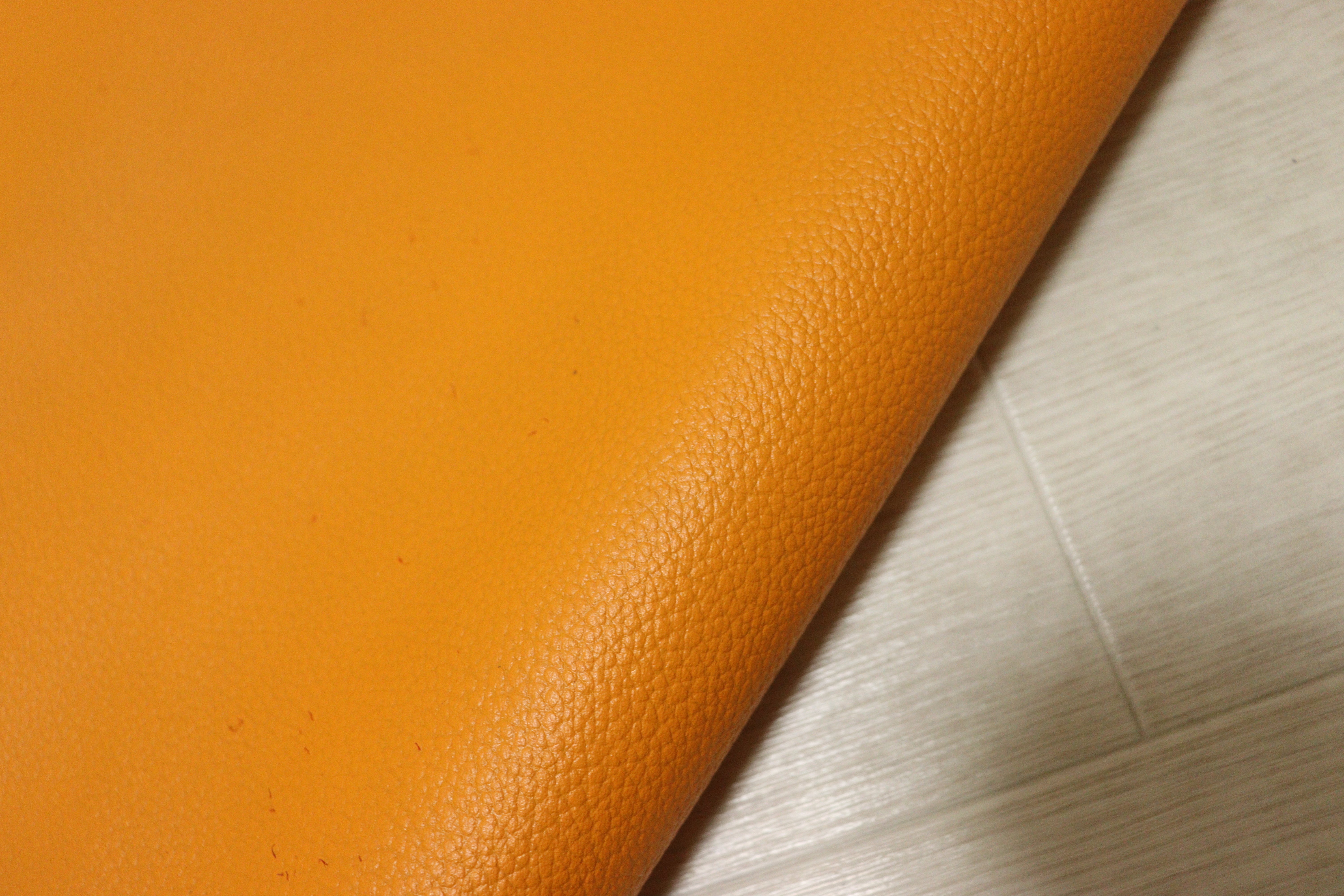 タン表革115ds、オレンジ芯白5、エメラルド5 ds25円！新入荷!顔料仕上げ オレンジ シボ型押し 220ds – 【レザー