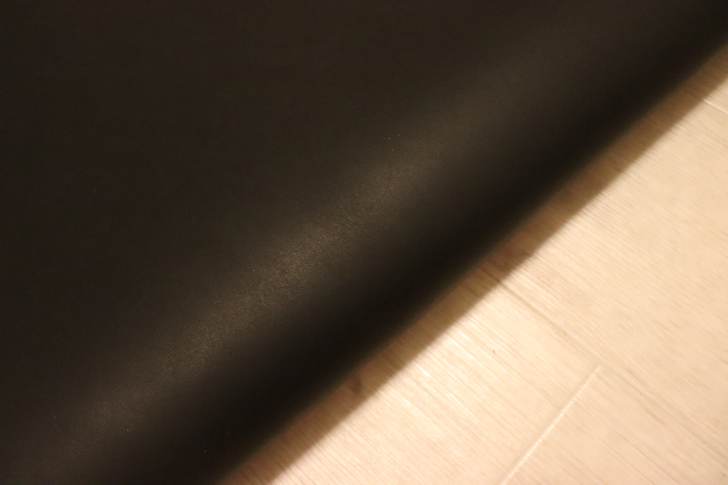 ds75円！新入荷！イタリアンレザー　ショルダー　オイルヌメ　ブラック　154ds