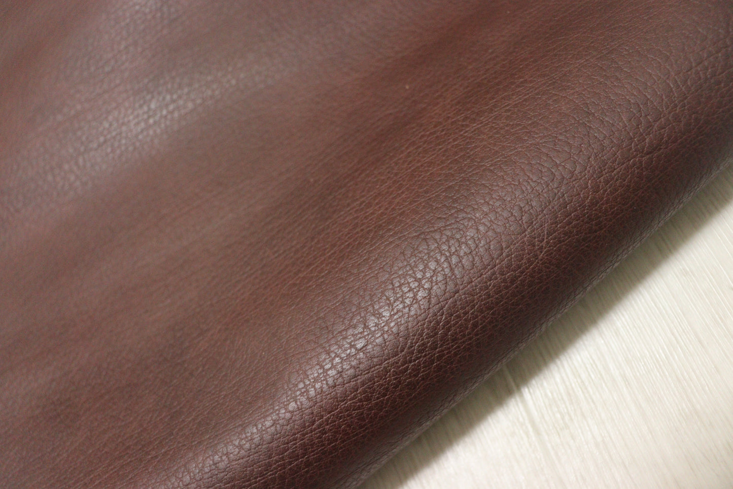 ds28円！新入荷！チョコブラウン　バッファロー型押し　247ds