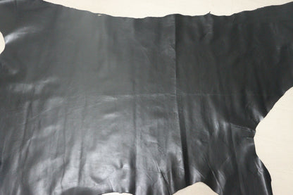 ds28円！新入荷！新喜　ブラック　スムース加工　馬革　115ds