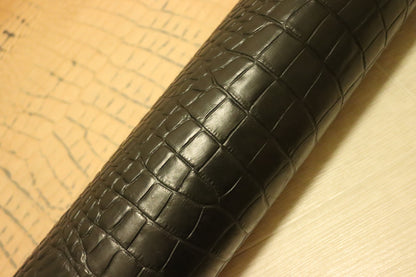 ds72円！イタリアンレザー　オイルヌメ　ショルダー　クロコ型押し　ブラック　130ds