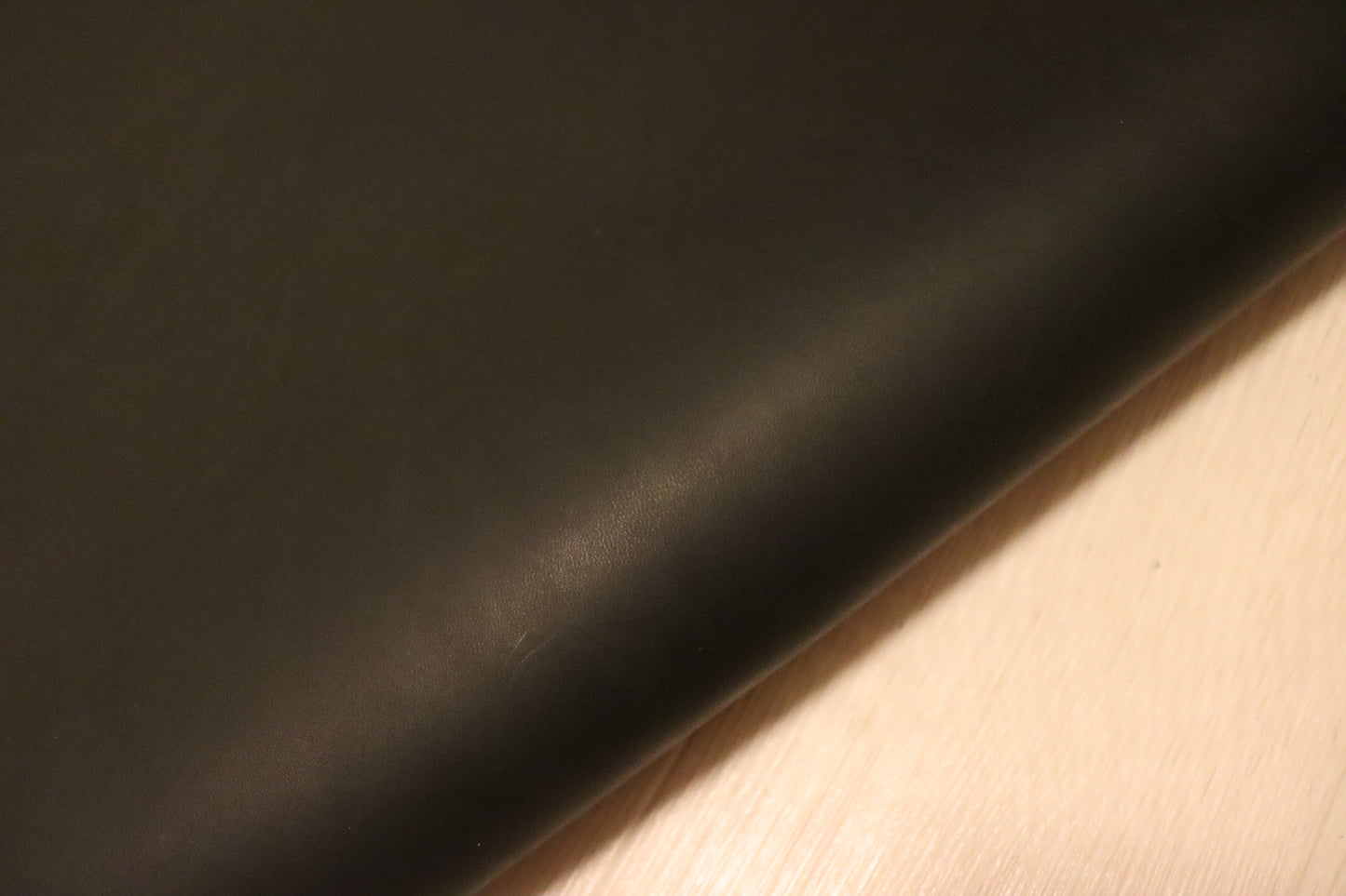ds75円！イタリアンレザー　ショルダー　ブラック　オイルヌメ　165ds